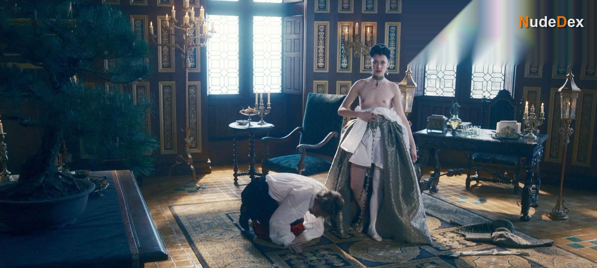 Solenn Mara-lewis in The Serpent Queen, photo 3