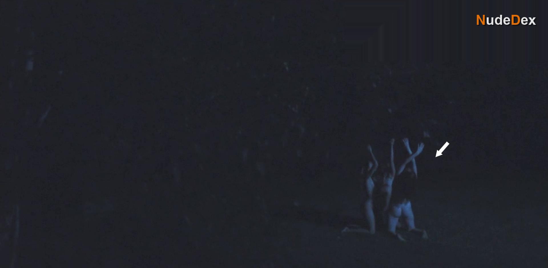 Sonja O'hara in Doomsday, photo 7