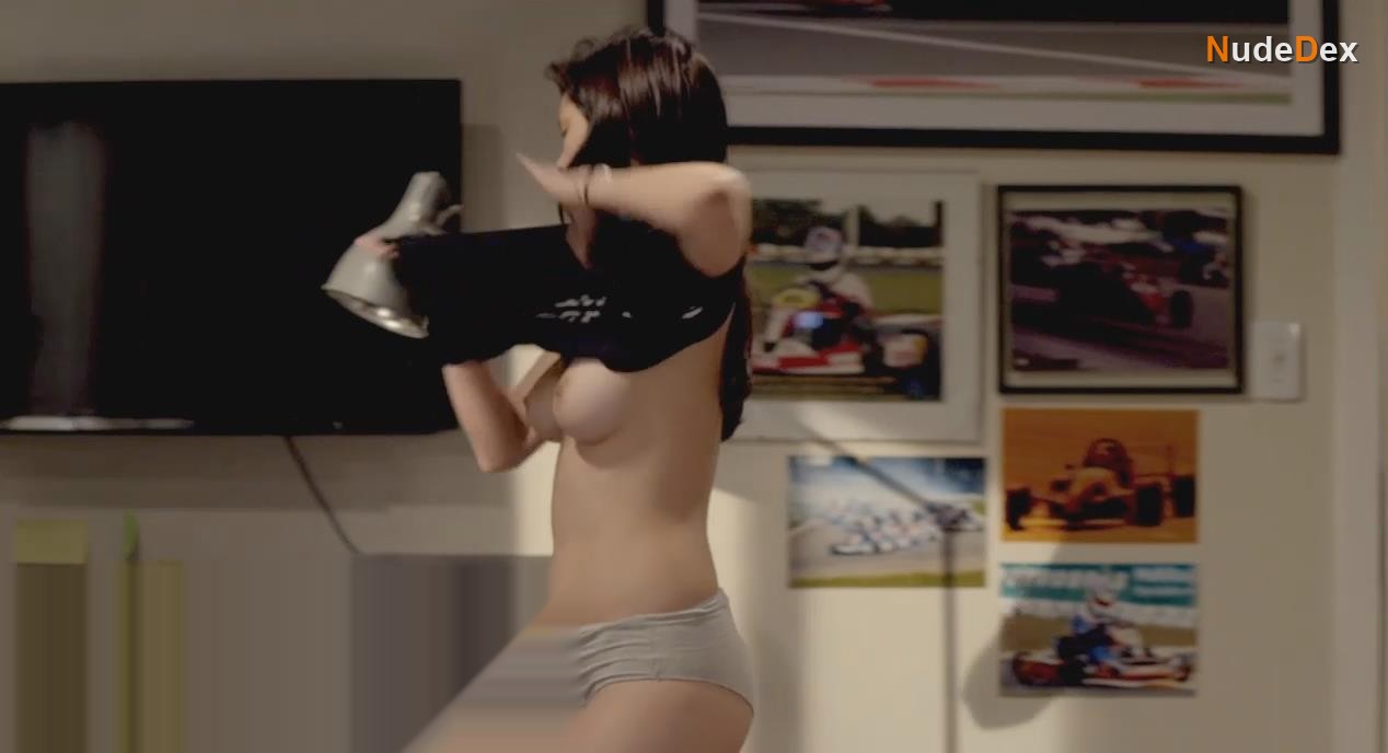 Sophia Abrahao in A5 Five, photo 2