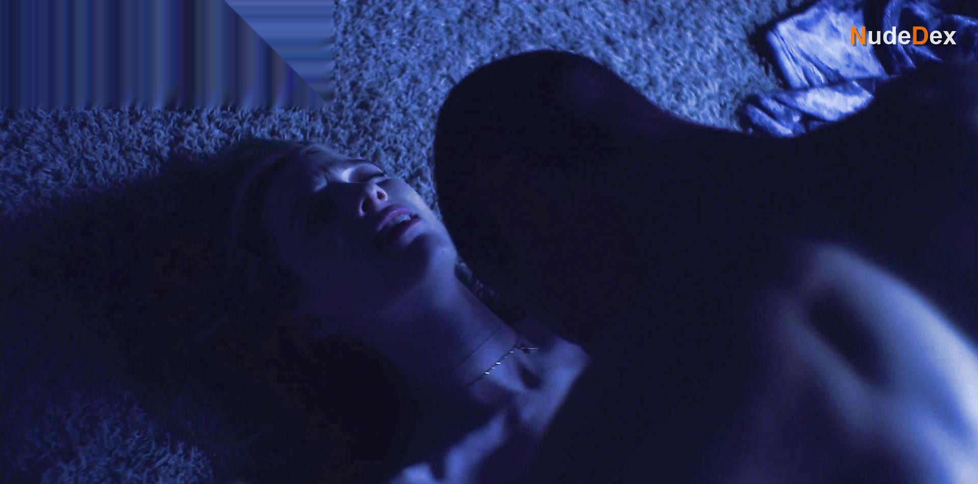 Sophie Lowe in Romper Stomper, photo 2