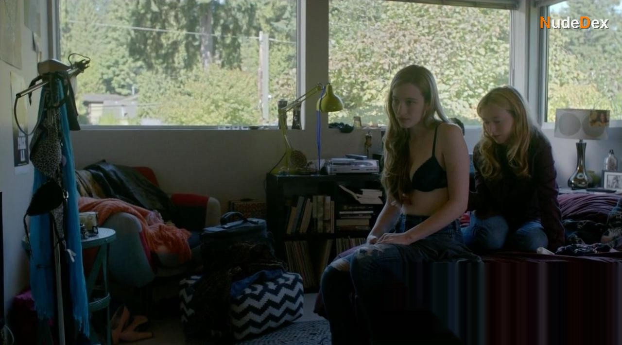 Sophie Lowe in The Returned, photo 8