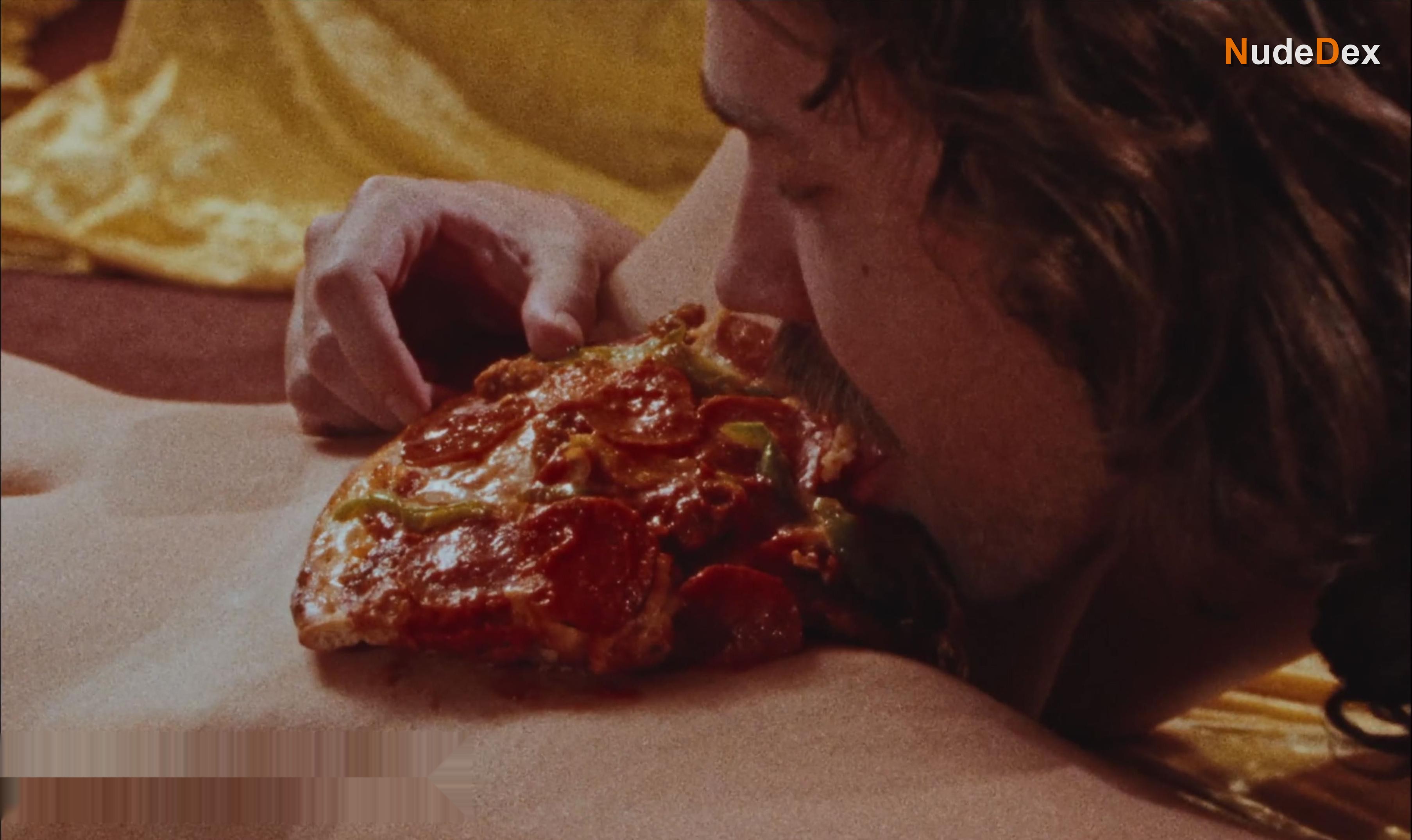 Sophie Neff in Make Me A Pizza, photo 16