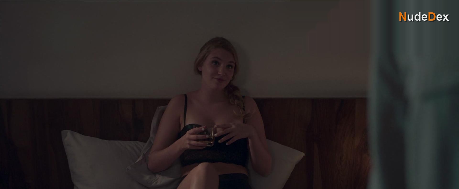 Sophie Nelisse in Close, photo 1