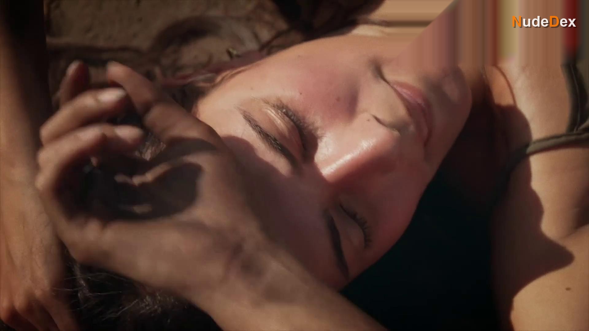 Sophie Nenn in Ghost Of You, photo 8