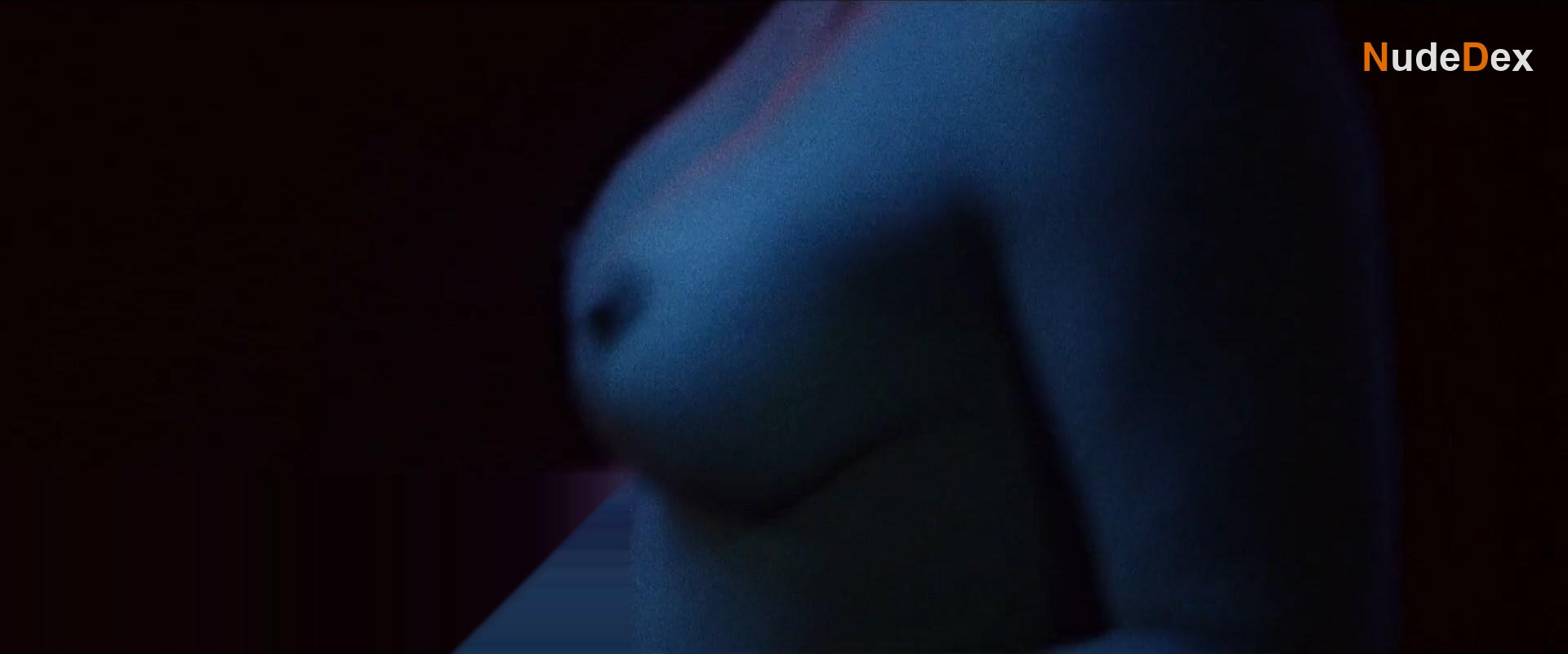 Soraya Wells in Les Paradis De Diane, photo 5