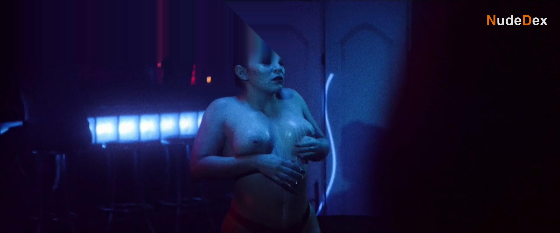 Soraya Wells in Les Paradis De Diane, photo 8