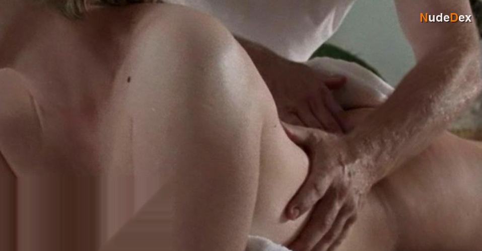 Stellina Rusich in The Invitation, photo 1