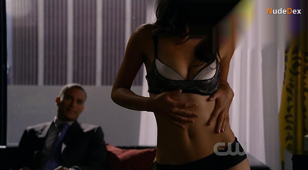 Stephanie Jacobsen in Melrose Place, photo 12