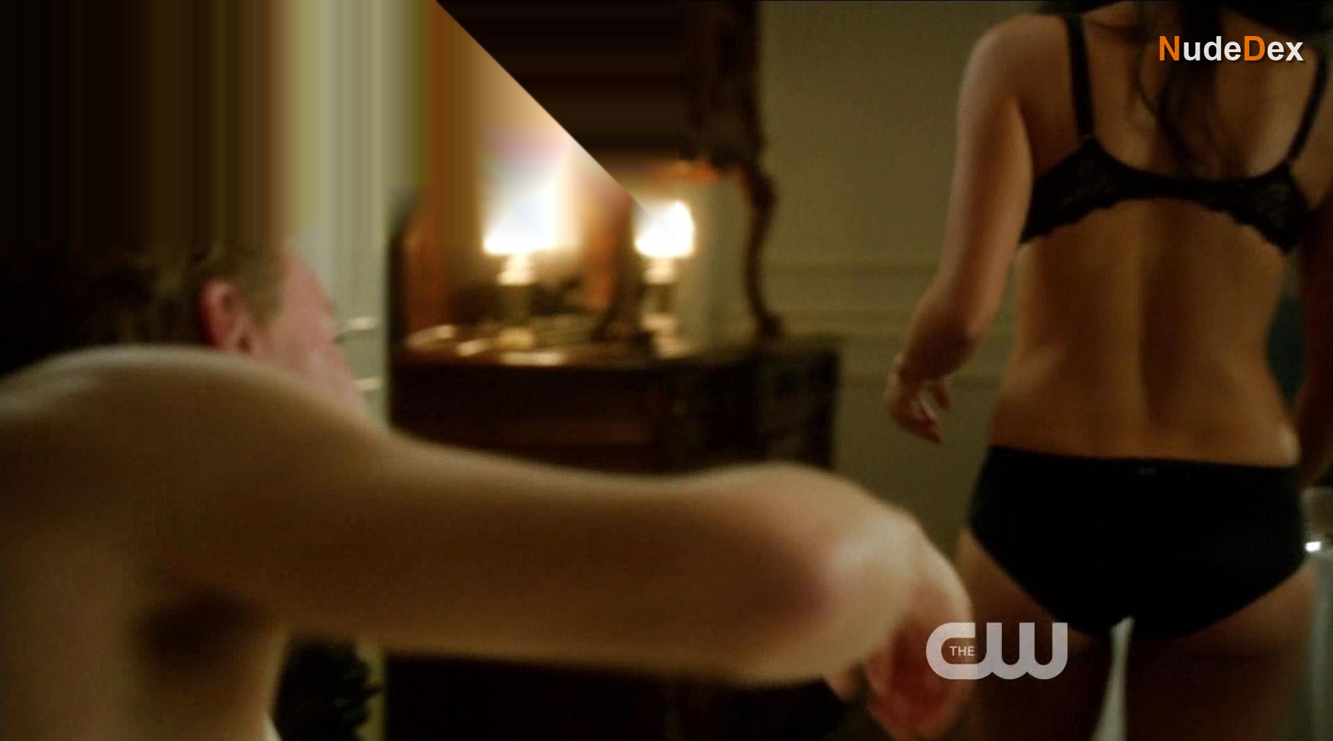 Stephanie Jacobsen in Star-crossed, photo 1