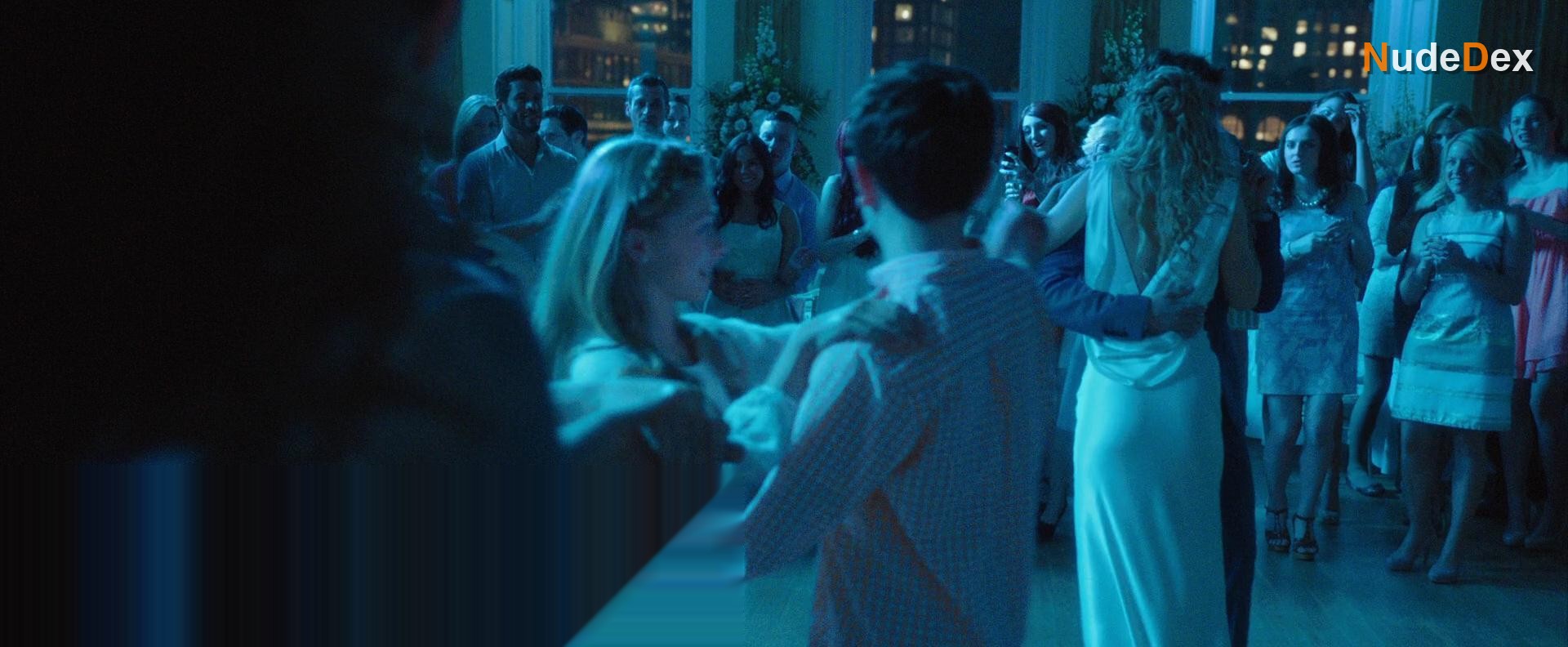 Suki Waterhouse in Love, Rosie, photo 4