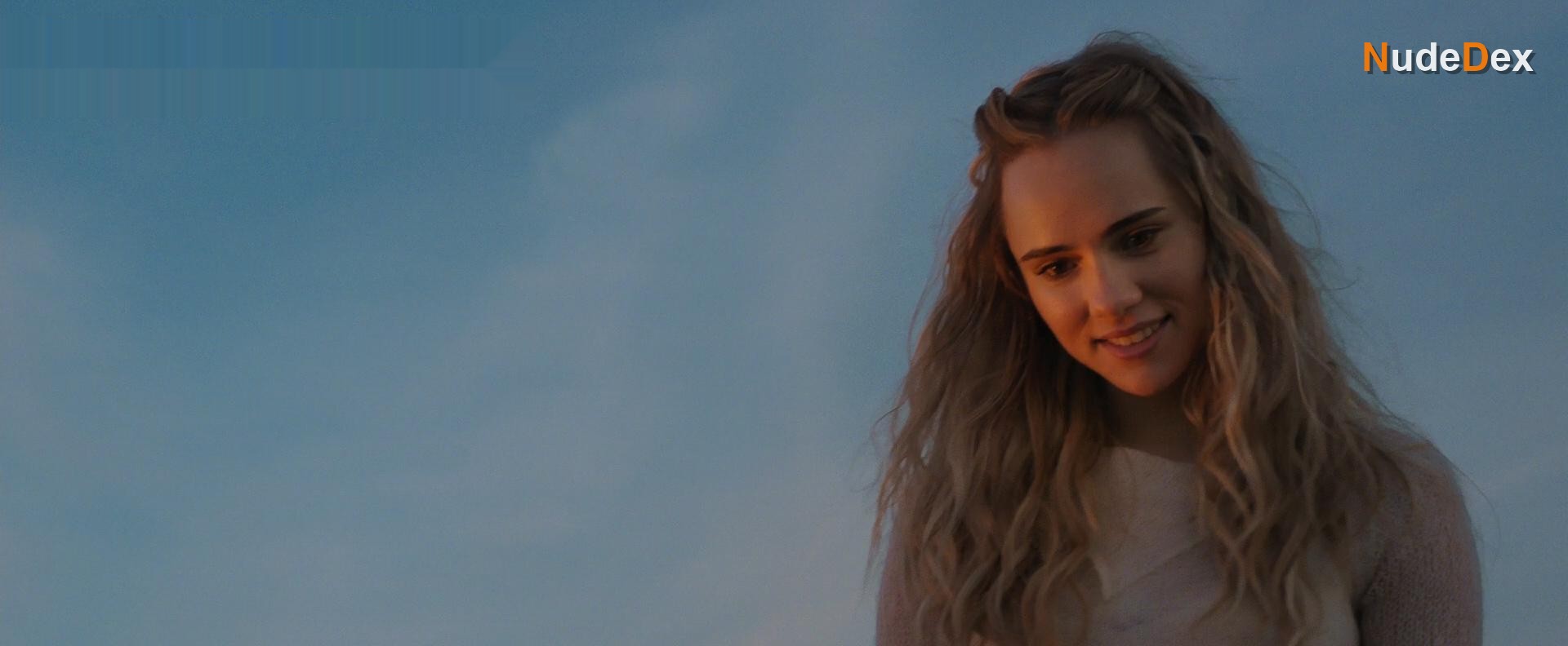 Suki Waterhouse in Love, Rosie, photo 10