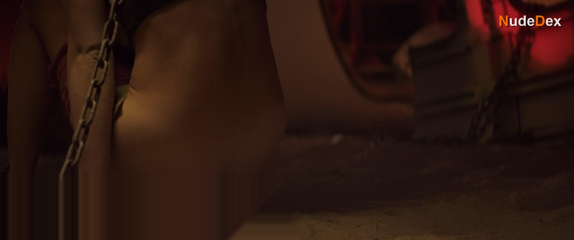 Suki Waterhouse in The Bad Batch, photo 1