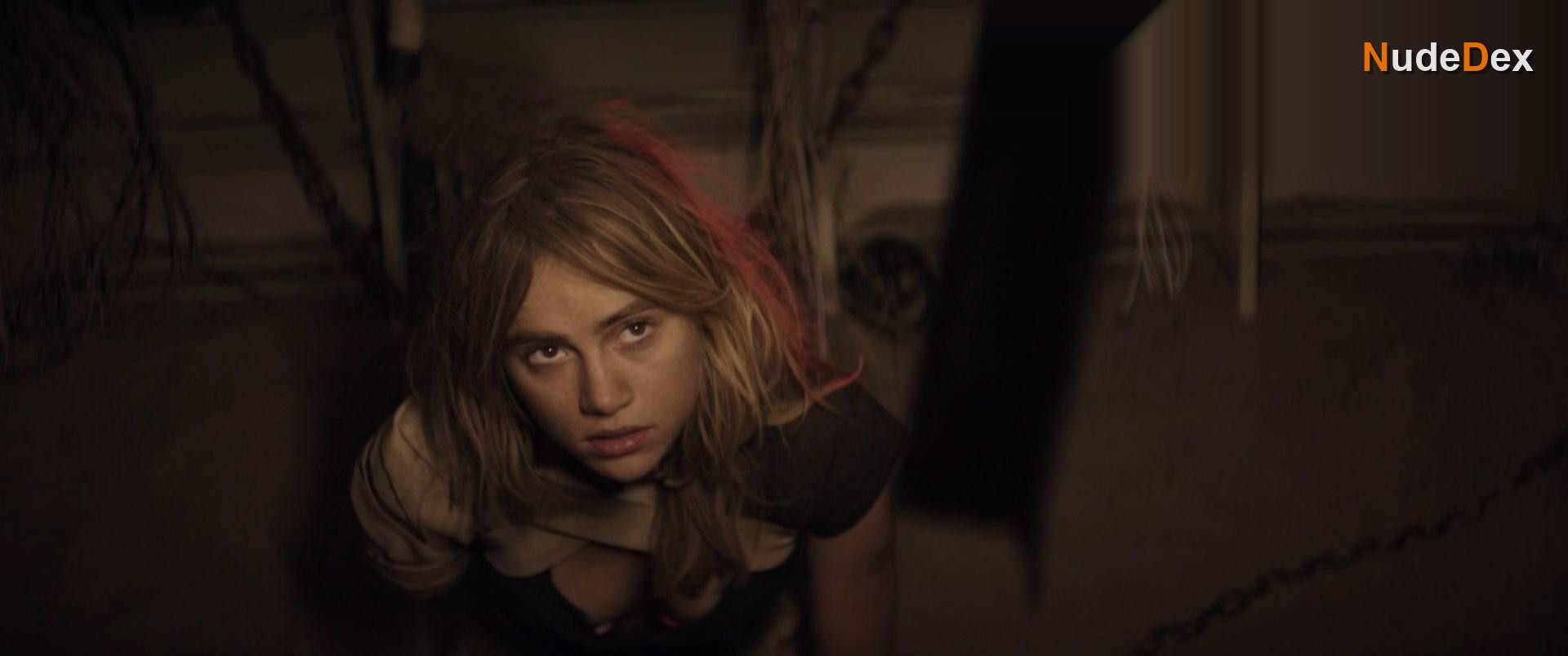 Suki Waterhouse in The Bad Batch, photo 2