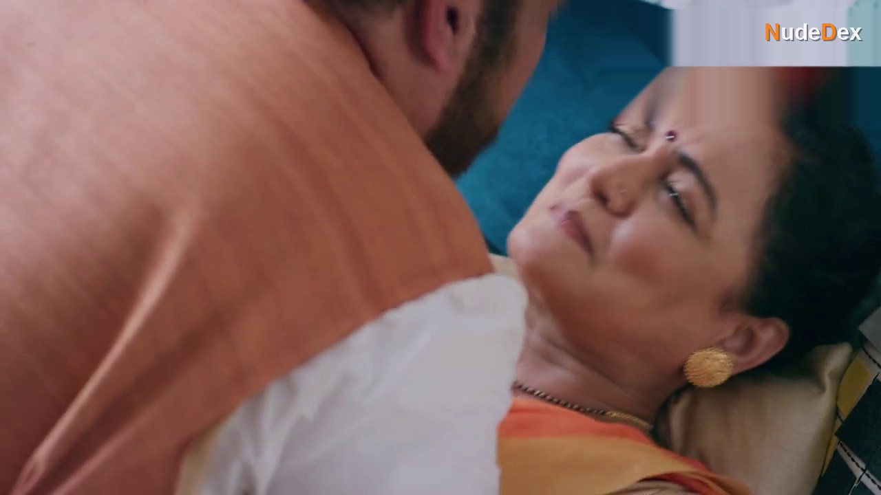 Sunila Karambelkar in Ishqneeti, photo 54
