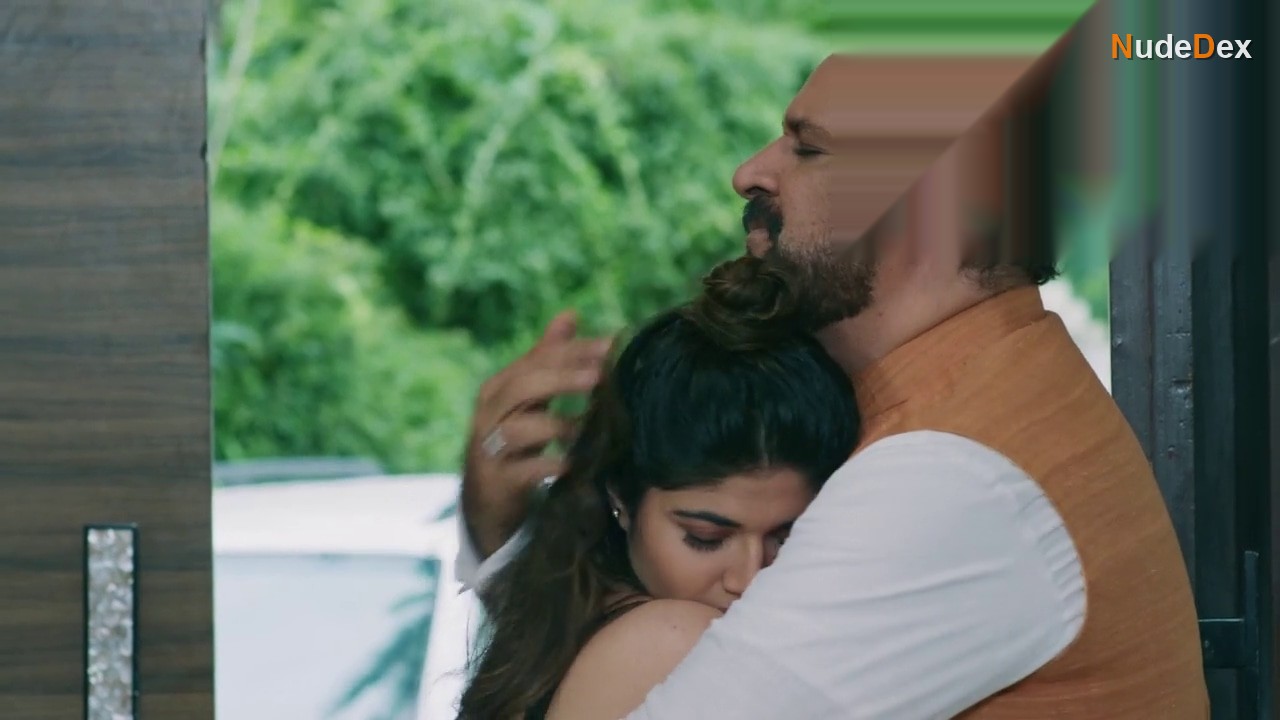 Sunila Karambelkar in Ishqneeti, photo 73