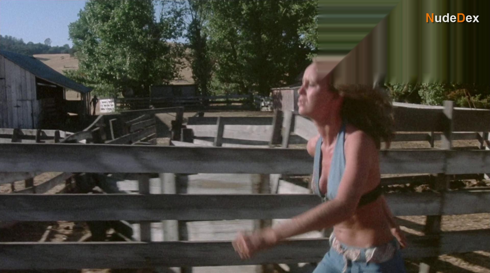 Susan George in Dirty Mary Crazy Larry, photo 2