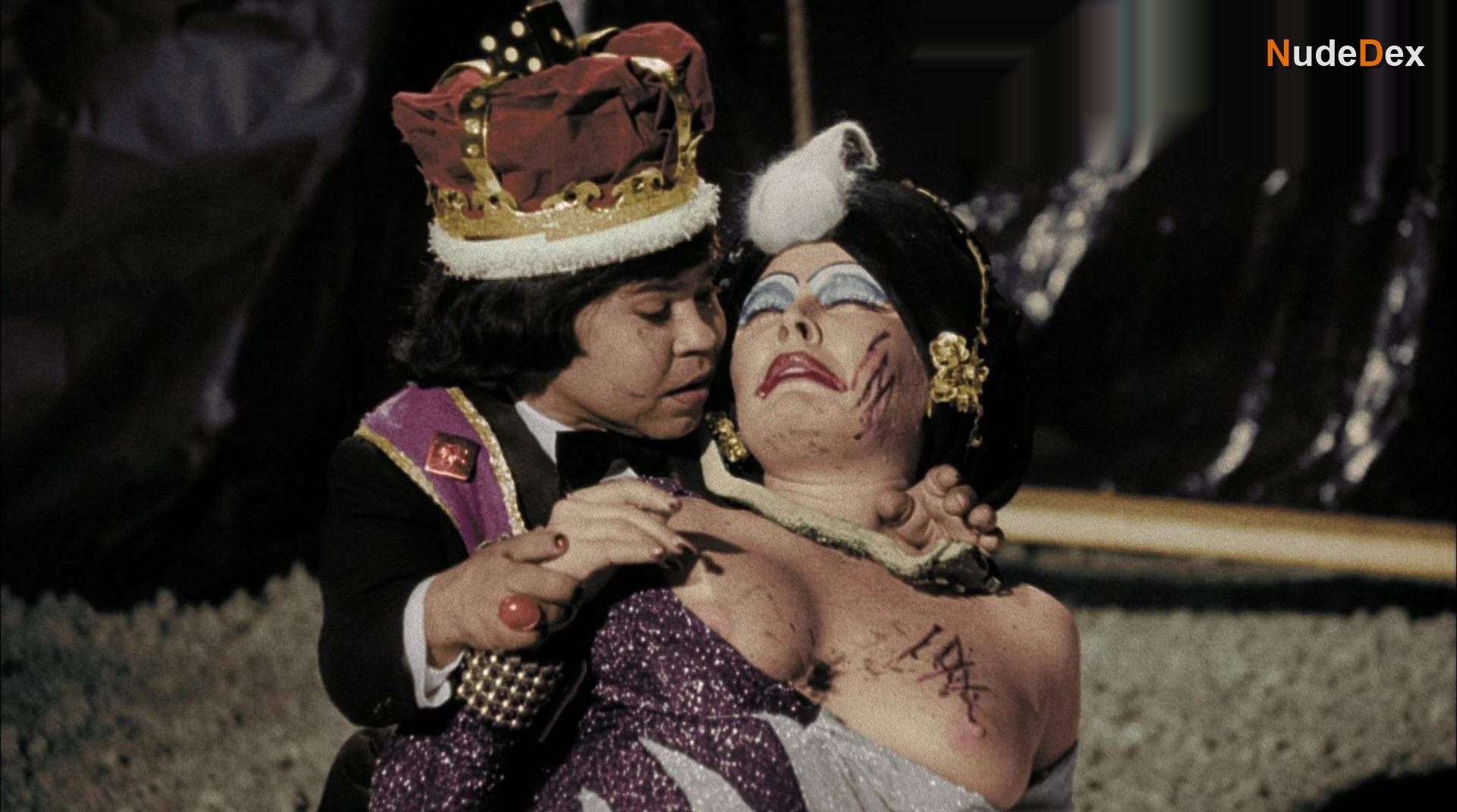 Susan Tyrrell in Forbidden Zone, photo 5