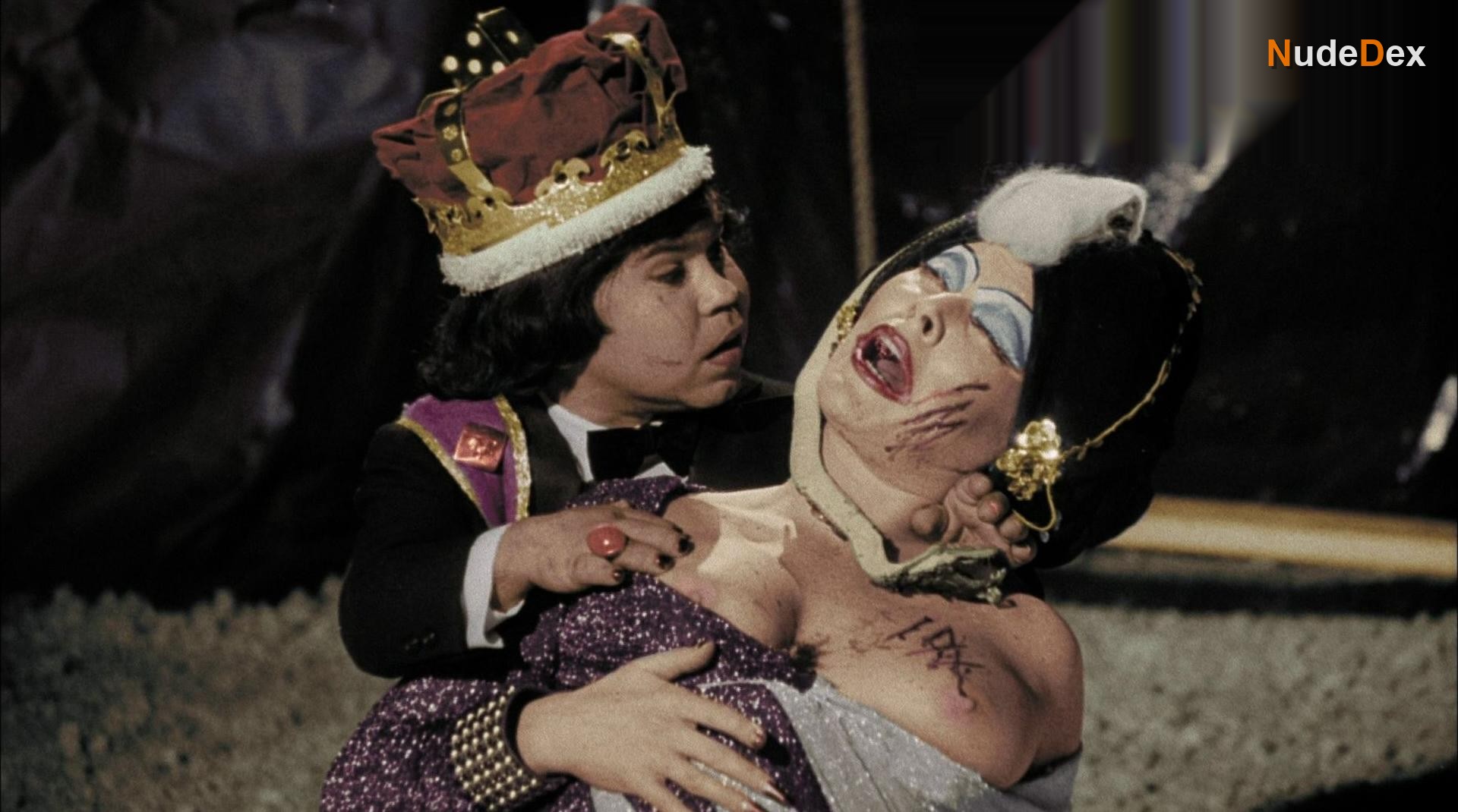 Susan Tyrrell in Forbidden Zone, photo 6