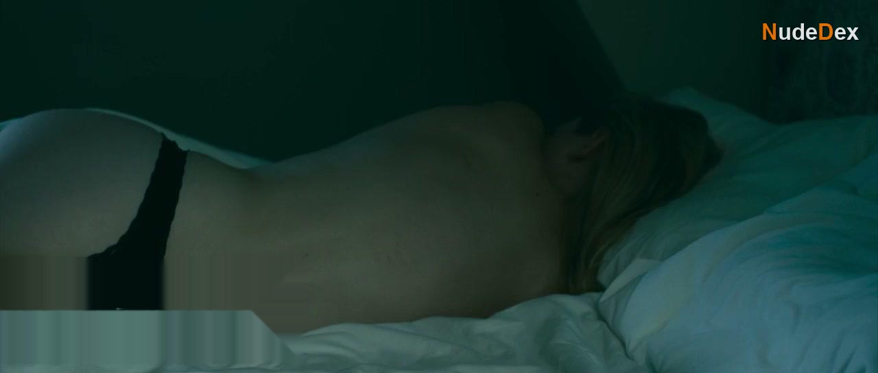 Suzanne Lenz in The Desiring, photo 26
