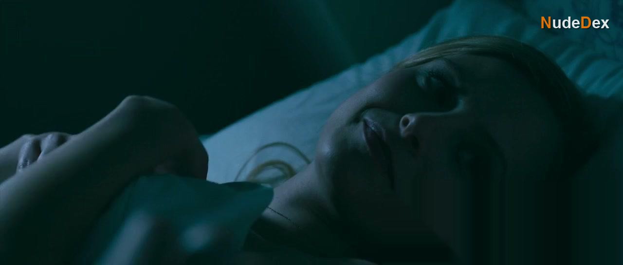 Suzanne Lenz in The Desiring, photo 27