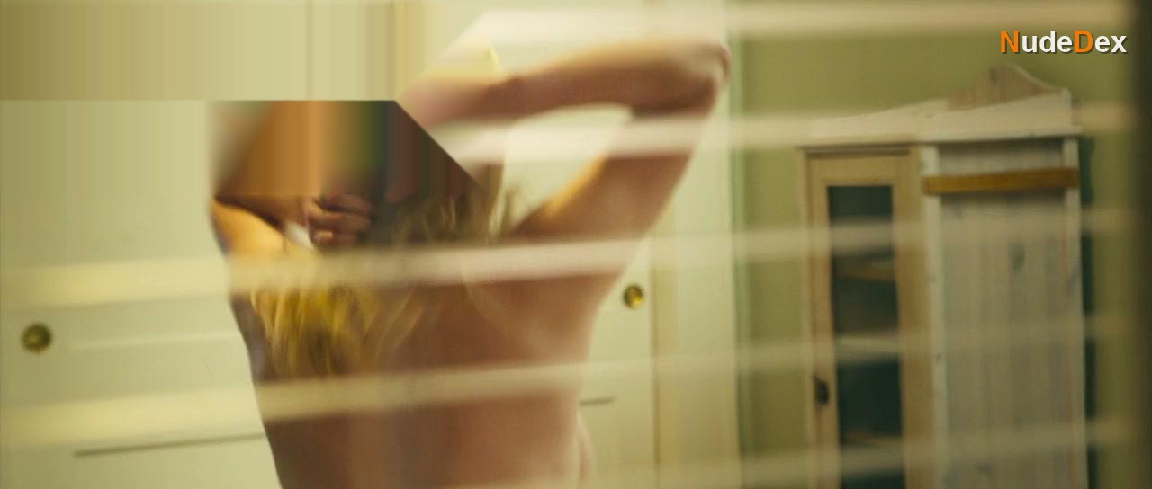 Suzanne Lenz in The Desiring, photo 31