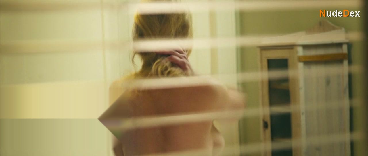 Suzanne Lenz in The Desiring, photo 35