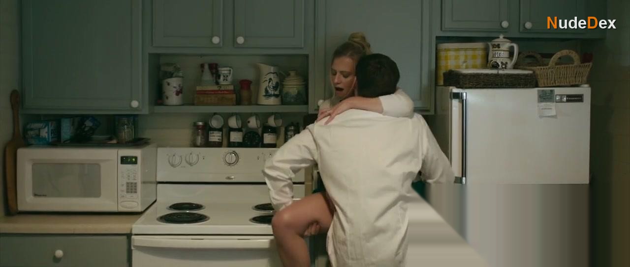 Suzanne Lenz in The Desiring, photo 53