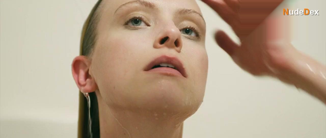 Suzanne Lenz in The Desiring, photo 55