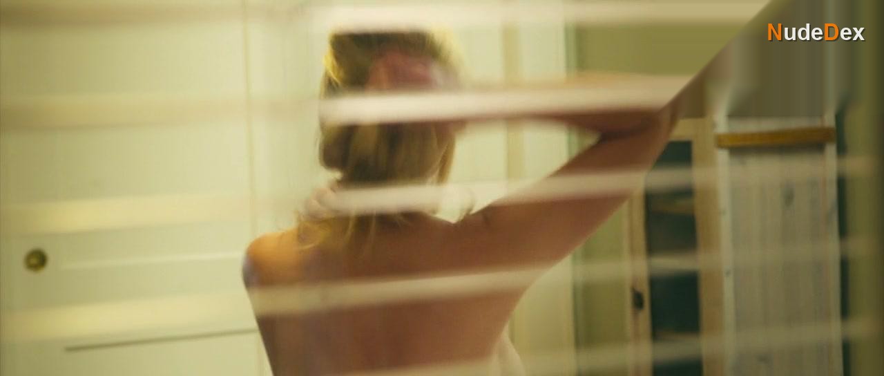 Suzanne Lenz in The Desiring, photo 80