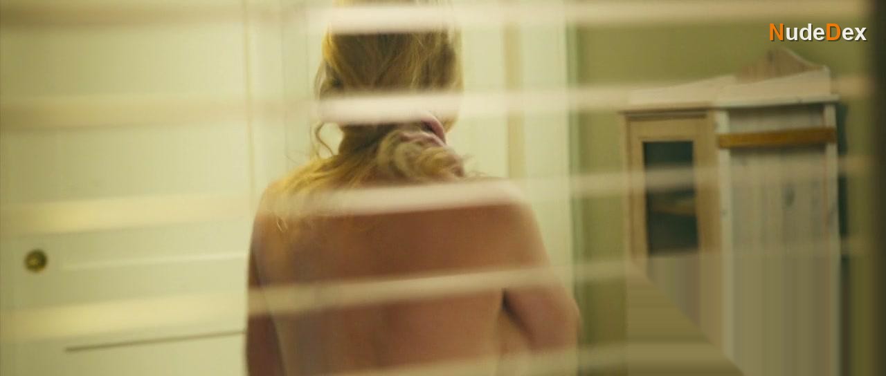 Suzanne Lenz in The Desiring, photo 95