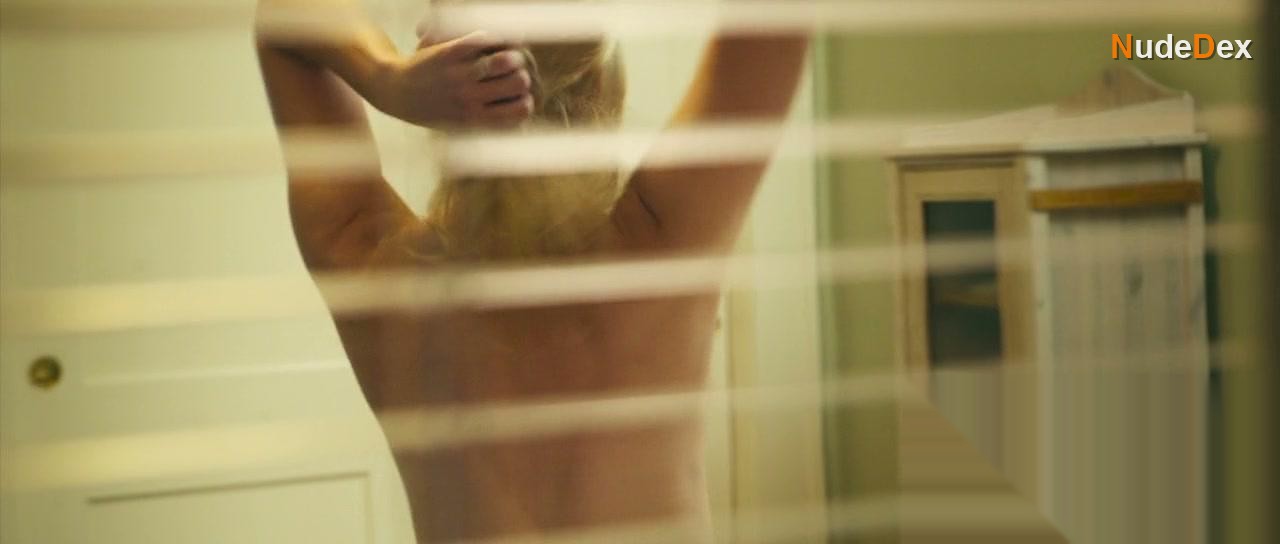 Suzanne Lenz in The Desiring, photo 98