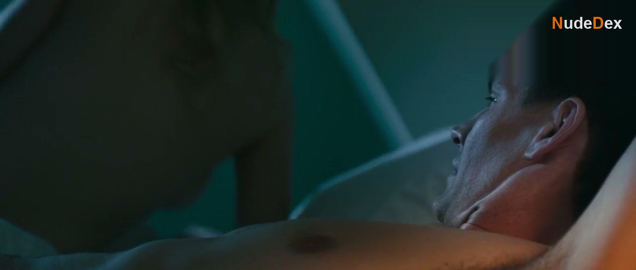 Suzanne Lenz in The Desiring, photo 99