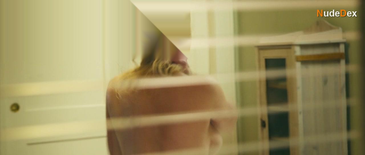 Suzanne Lenz in The Desiring, photo 103