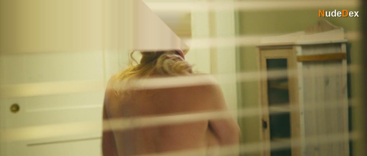 Suzanne Lenz in The Desiring, photo 107