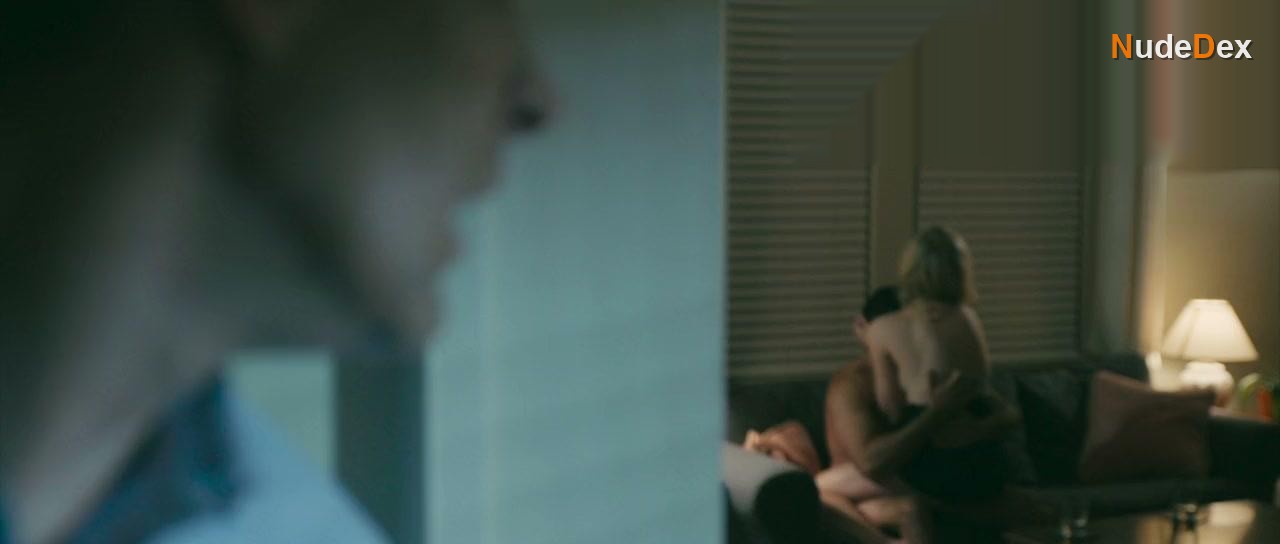 Suzanne Lenz in The Desiring, photo 109