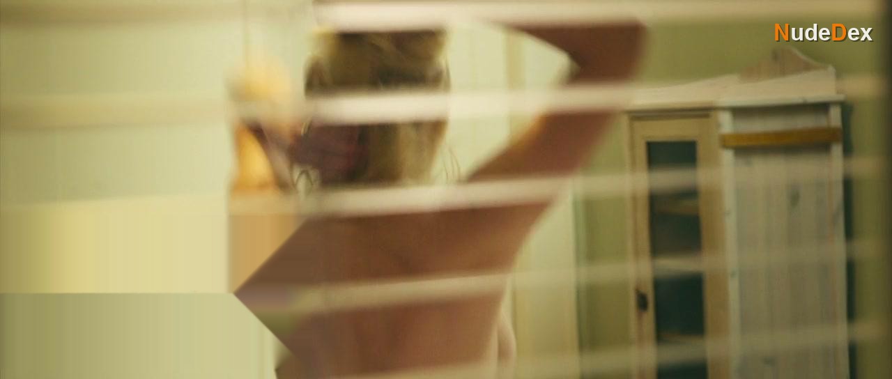 Suzanne Lenz in The Desiring, photo 118