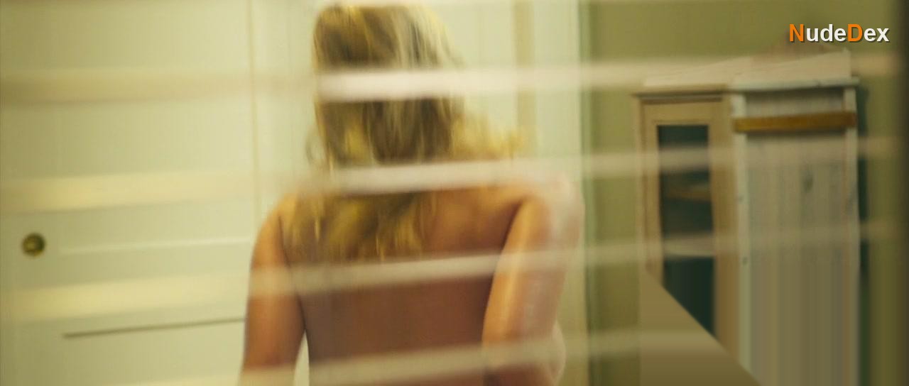 Suzanne Lenz in The Desiring, photo 119