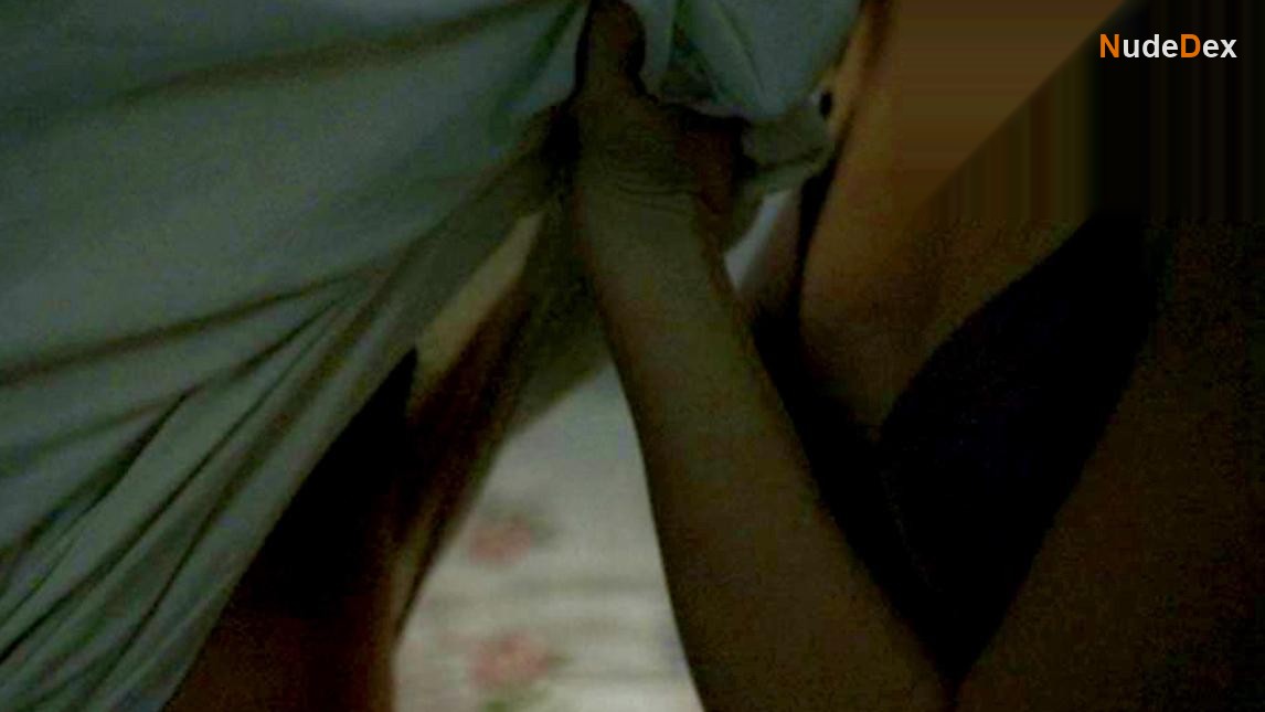 Suzanne Santo in Imaginary Heroes, photo 4