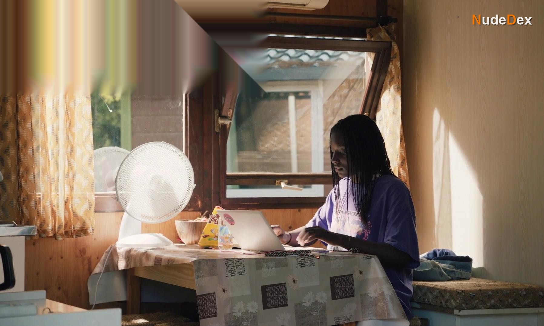 Suzy Bemba in Homecoming, photo 9