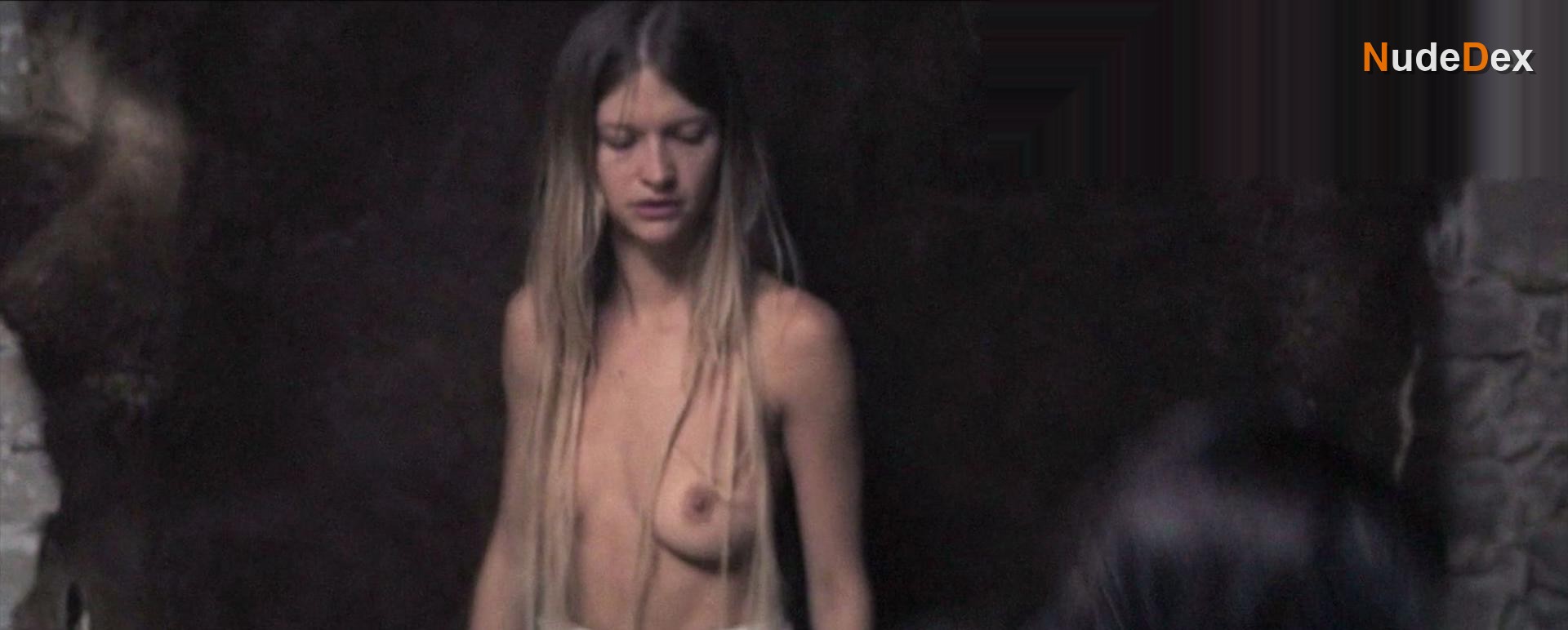 Syama Rayner in The Land Of Women, photo 3