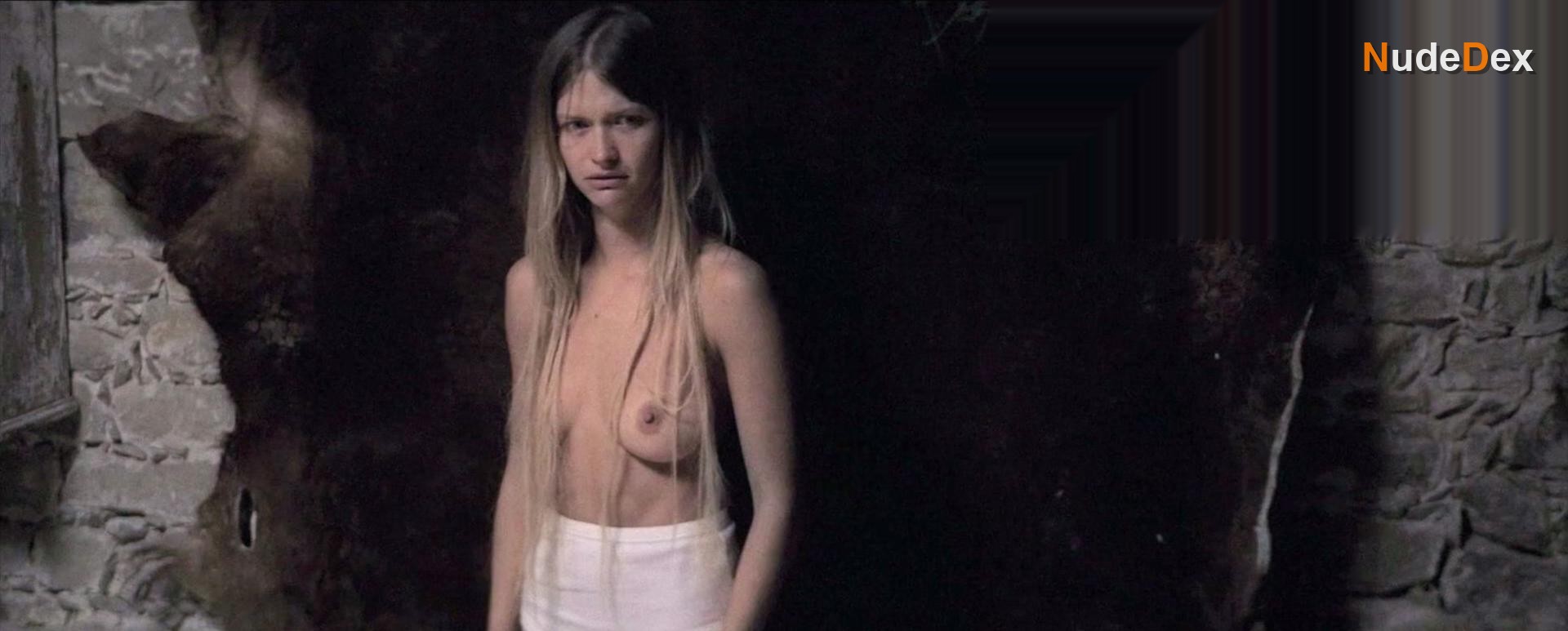 Syama Rayner in The Land Of Women, photo 4