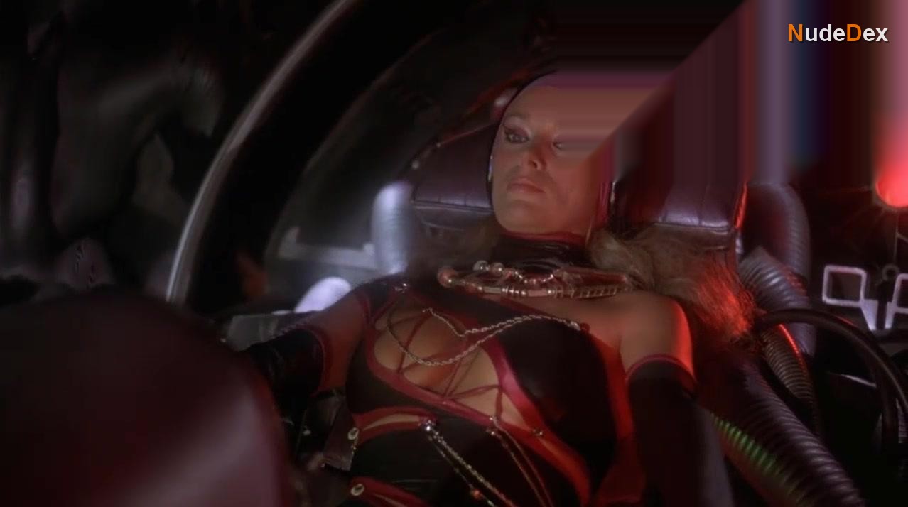 Sybil Danning in Battle Beyond The Stars, photo 8