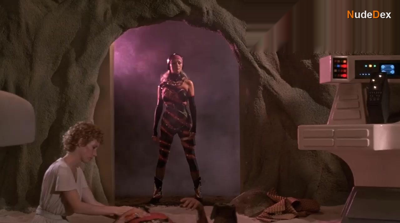 Sybil Danning in Battle Beyond The Stars, photo 14