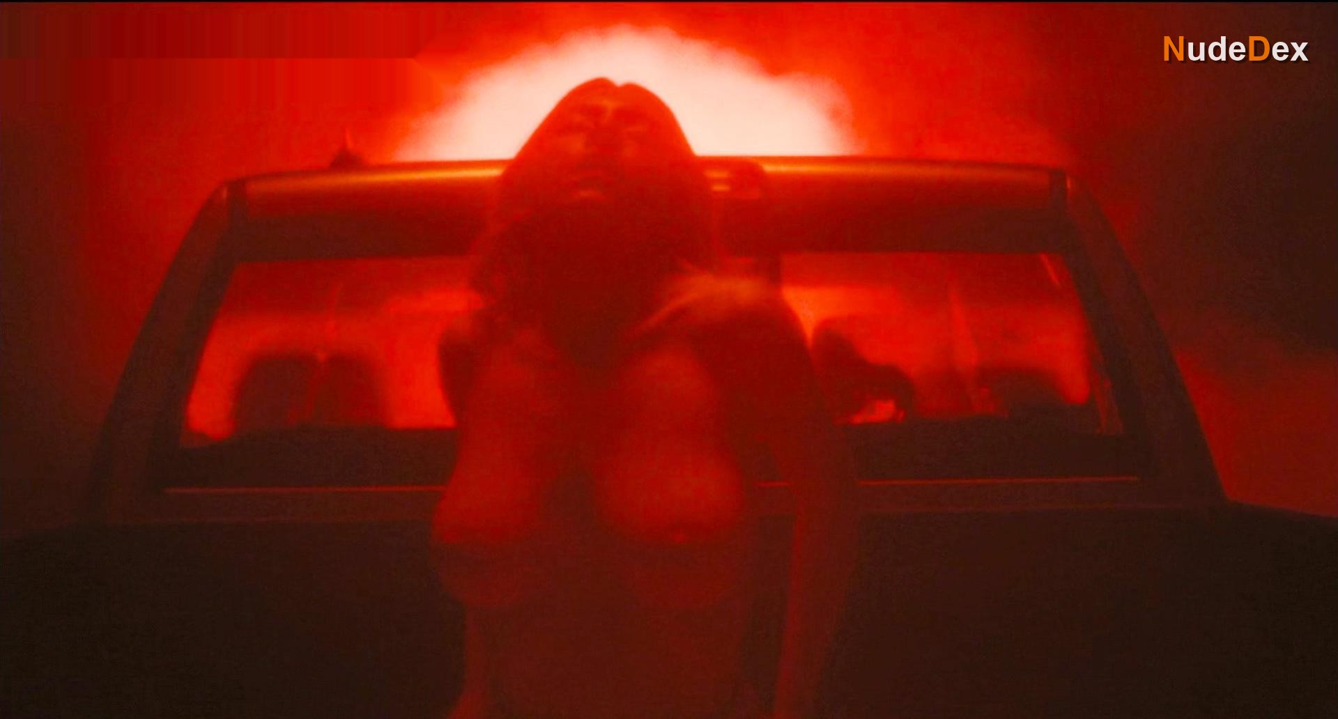 Sydney Sweeney in Euphoria, photo 17