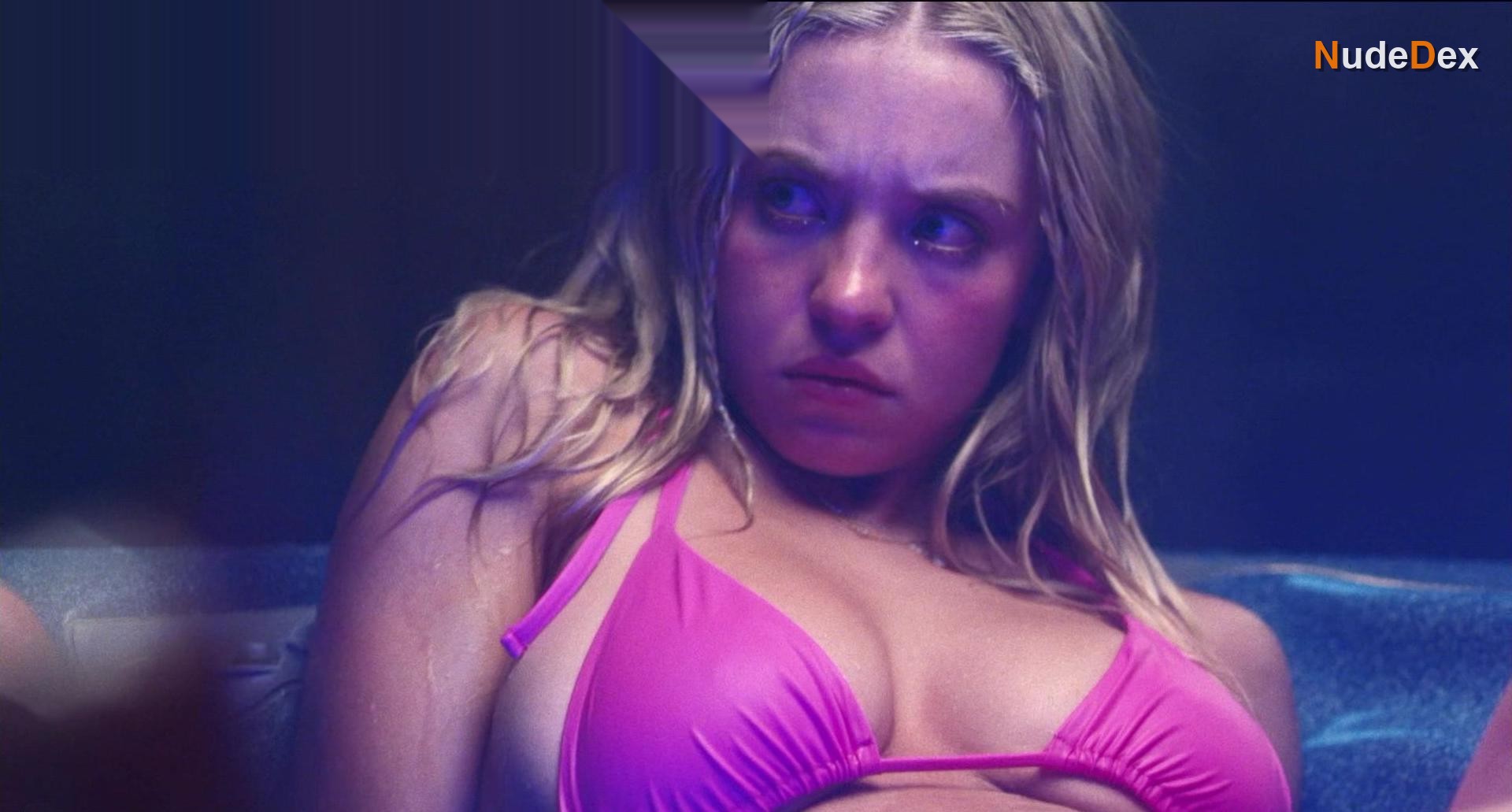 Sydney Sweeney in Euphoria, photo 28