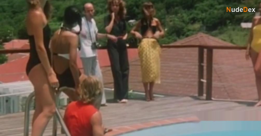 Sylvie Schmidt in Baby Cat, photo 2