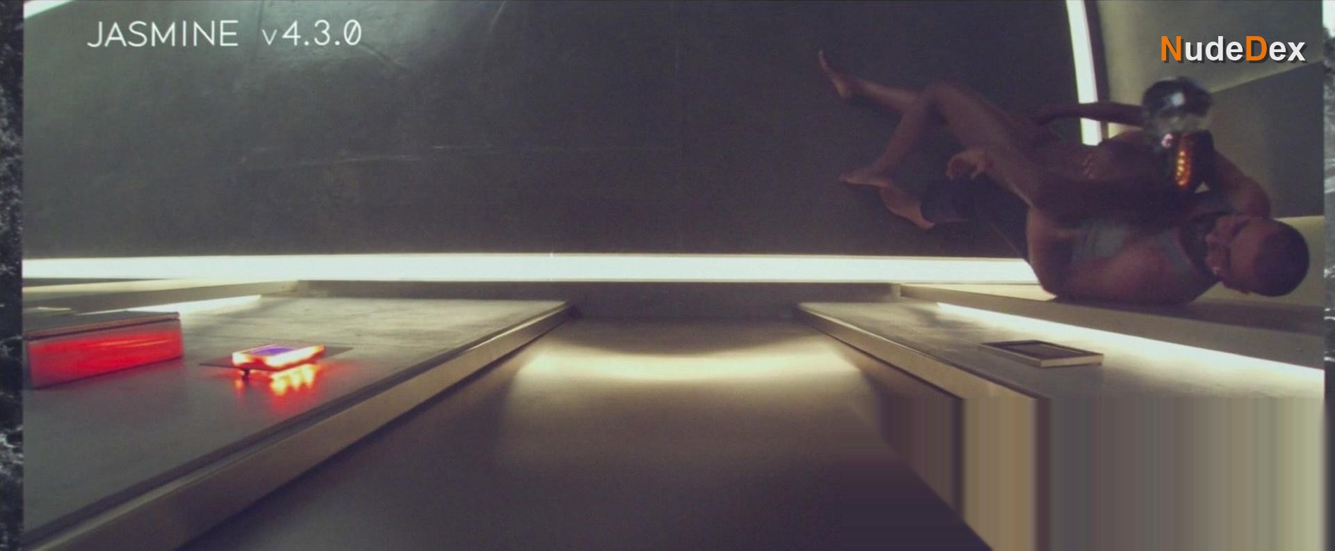 Symara A. Templeman in Ex Machina, photo 1