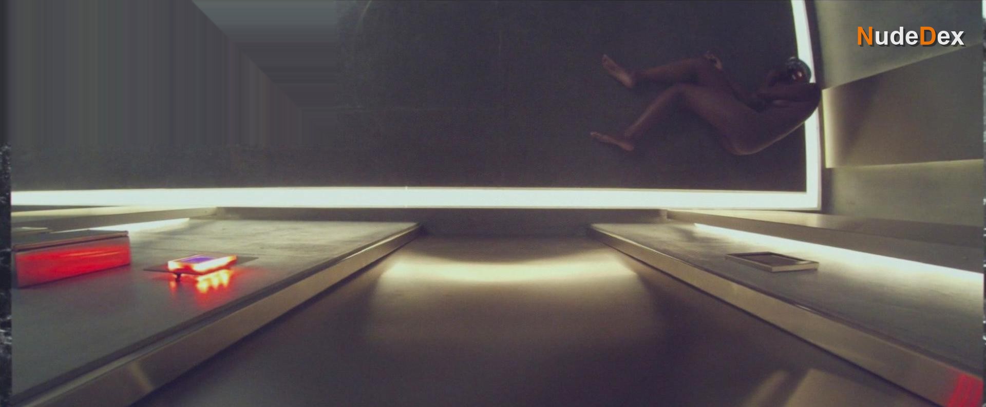 Symara A. Templeman in Ex Machina, photo 2