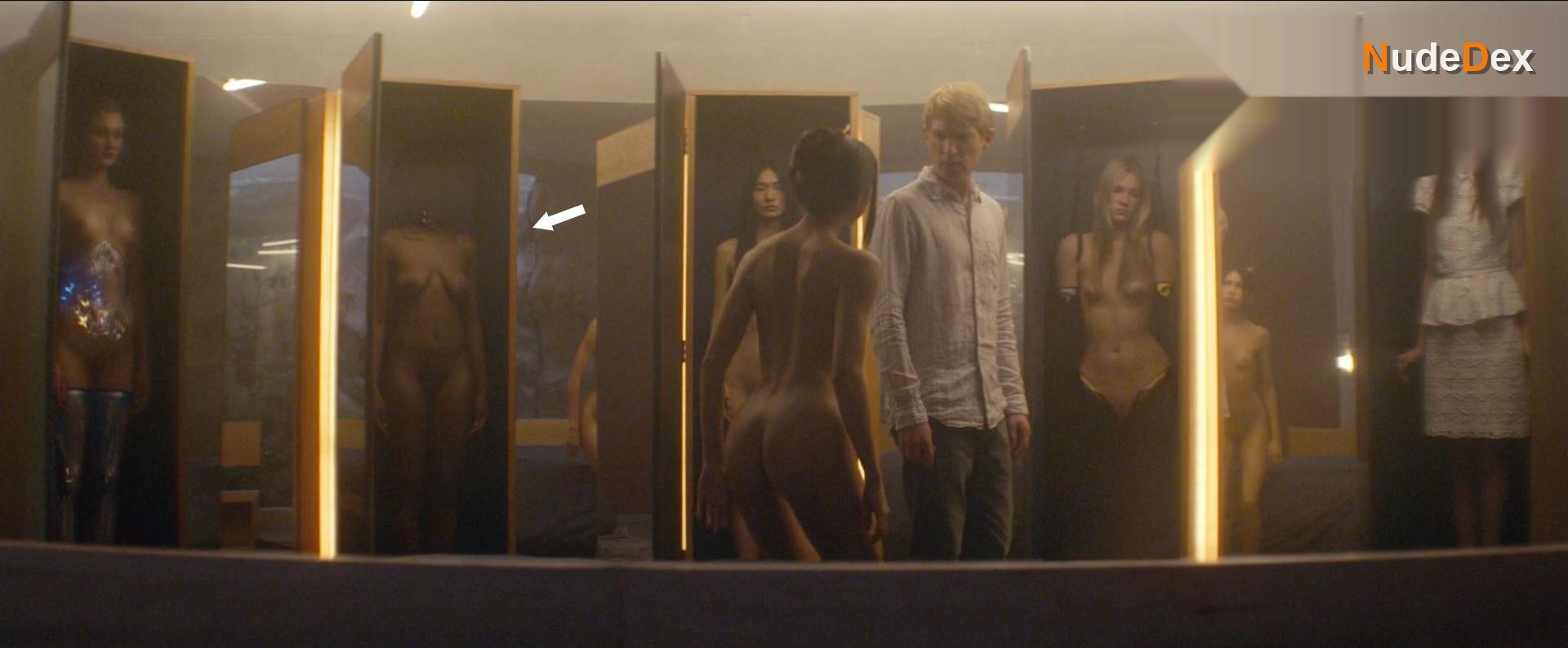 Symara A. Templeman in Ex Machina, photo 3