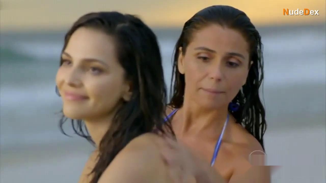 Taina Muller in Em Familia, photo 5